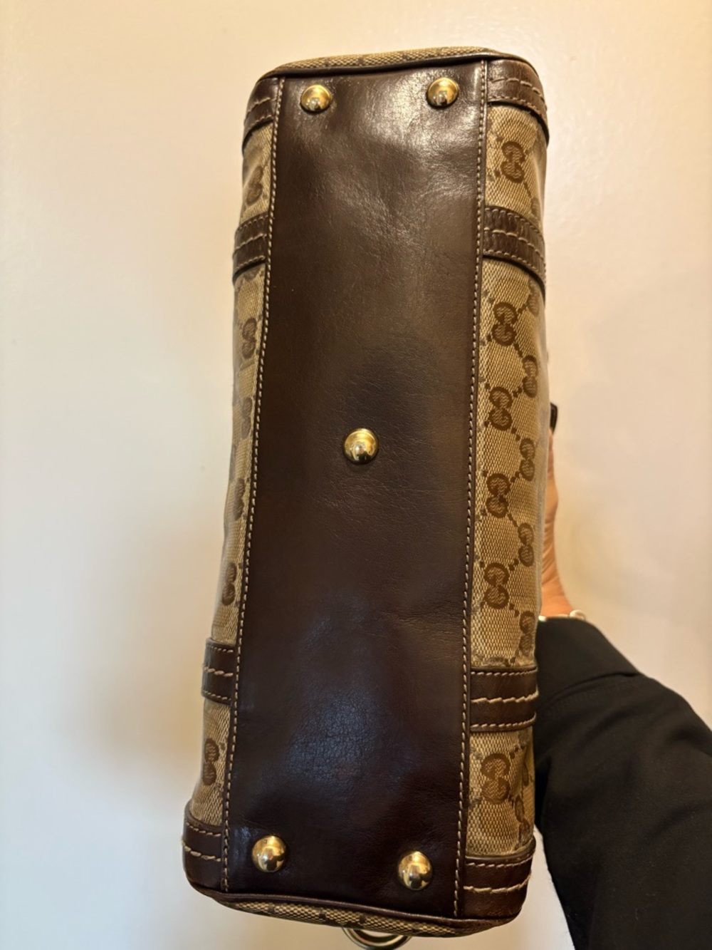 Gucci Brown Monogram Satchel with Gold Bow Accent. Authentic, Vintage Beautiful! - Picture 9 of 16
